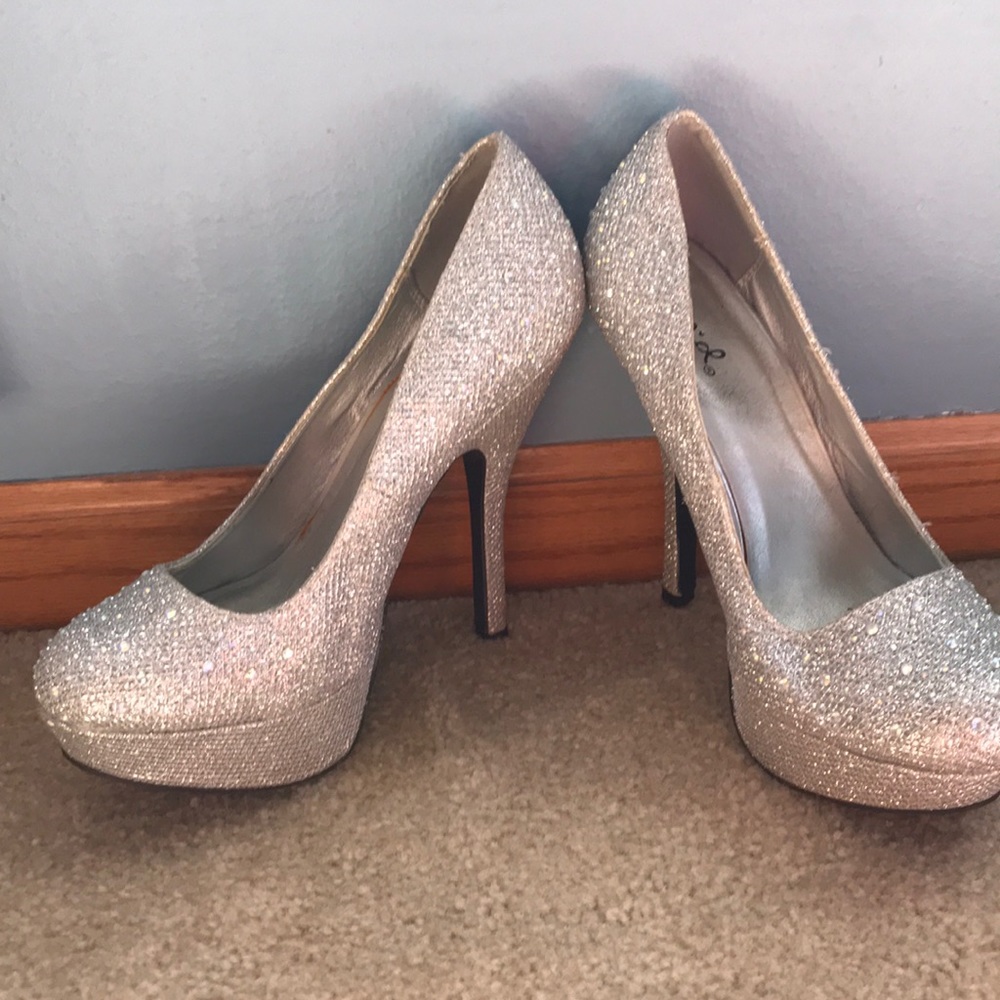 Qupid Silver High Heels
